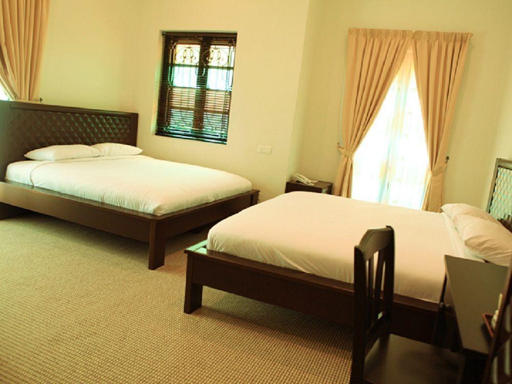 G Inn George Town Extérieur photo